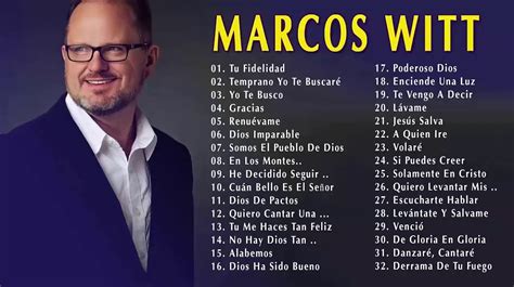 Fotografía de Marcos Witt durante una sesión de grabación de estudio.