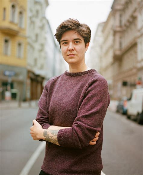 Foto de Marlene Engelhorn en un evento de activismo