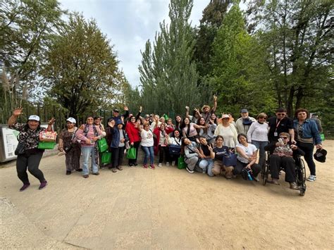 imagen de participantes mayores en Pelarco durante el Bingo Comunitario
