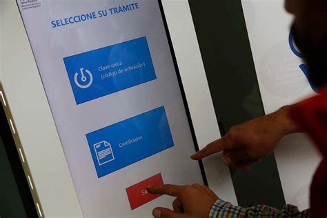Foto de un módulo de autoatención para trámites del RSH y ClaveÚnica