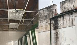 Fotografía de un centro Sename mostrando el deterioro de sus instalaciones.