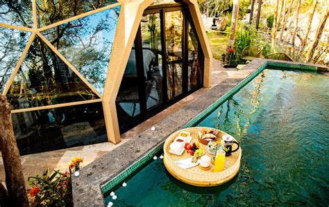 Tienda de glamping de lujo en un entorno natural