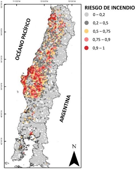 Mapa de zonas de interfaz urbano-rural en Chile, resaltando áreas de alto riesgo de incendios.