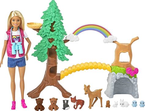 Barbie exploradora cuidando animales con sus accesorios