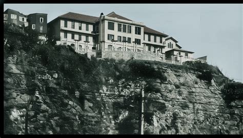 Fotografía antigua del Hospital Ferroviario de Valparaíso