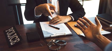Iconografía representando las diferentes medidas de apremio aplicables al incumplimiento de pensión alimenticia.