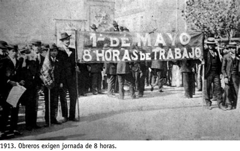 Fotografía histórica de una huelga obrera en Chile a principios del siglo XX