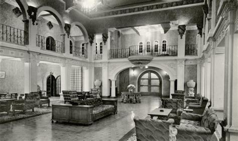 Fotografía del antiguo Hotel Pucará o del exterior actual del CSC La Serena