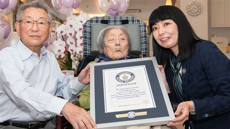 Foto de Tomiko Itooka, la persona más longeva del mundo.