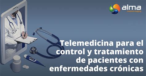 Pacientes con enfermedades crónicas interactuando con dispositivos de telemedicina