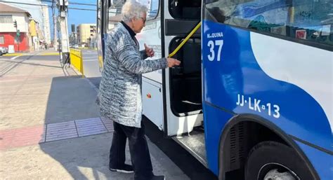 Infografía: Descuento del 50% en transporte público para adultos mayores en Chile