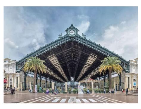 Temático: Fachada del Cread Galvarino en Estación Central