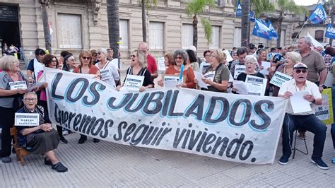 Esquema de las dificultades económicas que enfrentan los jubilados en Argentina
