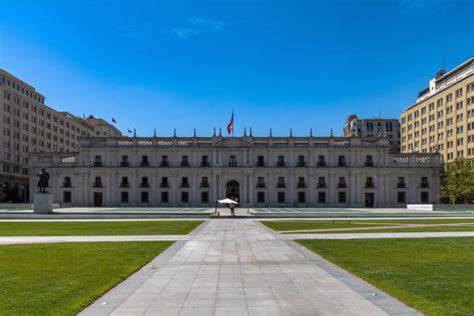 Foto temática de la Moneda, sede del gobierno chileno