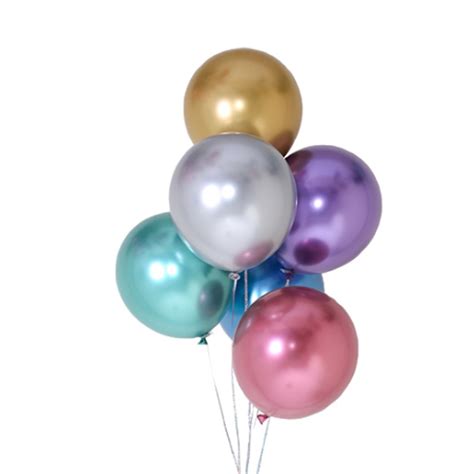 Infografía o collage de diferentes elementos decorativos para fiestas: globos, guirnaldas, centros de mesa