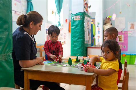 Infografía: Comparativa de niños en familias de acogida vs. centros residenciales