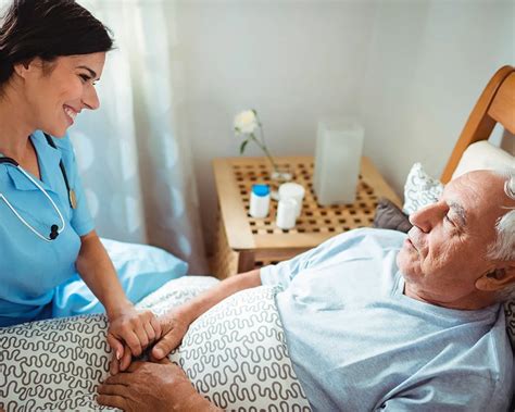 Cuidado de enfermos postrados en hospital