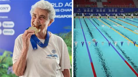 Foto de Elena Placci con sus dos medallas de oro