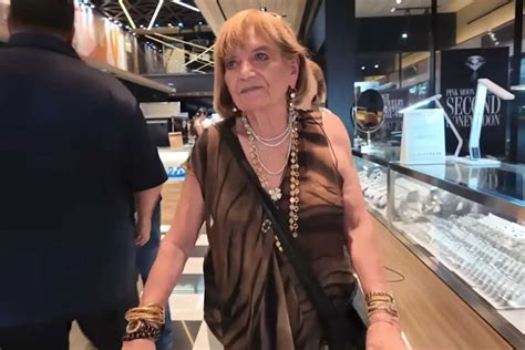 Foto de Ann Angeletti trabajando o en su vida diaria