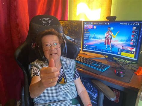 Foto de María Elena Arévalo, la 