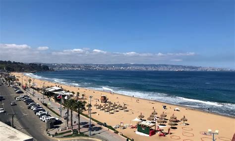 Foto vintage de la Avenida Perú o la playa de Viña del Mar en los años 60-70