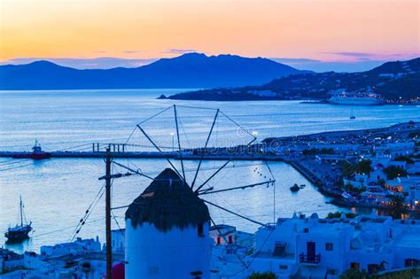 Imagen de Mykonos, Grecia, al atardecer