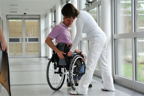 Mantenimiento y revisión de silla de ruedas