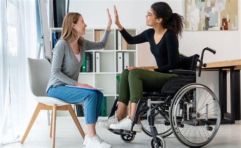 Infografía sobre consejos para una comunicación respetuosa con personas con discapacidad, ideal para imprimir y compartir en colegios o centros laborales.