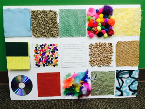 Panel sensorial con texturas y luces para estimulación táctil y visual