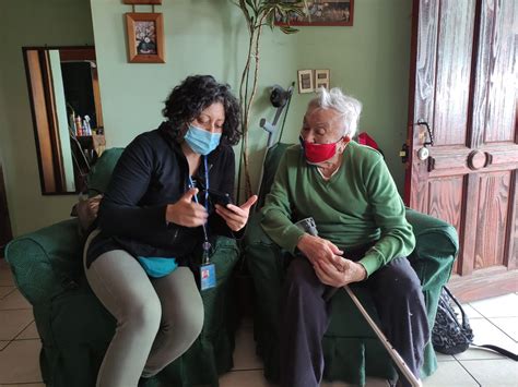 Esquema de programas de apoyo a adultos mayores en Chile