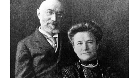 Dibujo o ilustración de Isidor e Ida Straus en la cubierta del Titanic