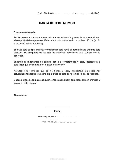 Foto de la firma de una carta de compromiso entre representantes de una institución y SENAMA