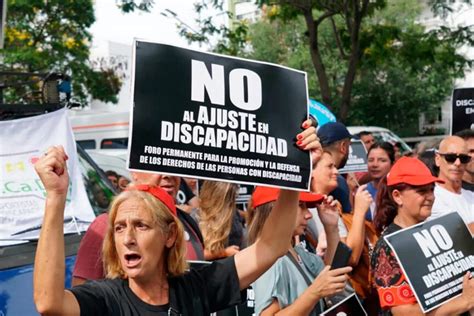 Foto de la marcha por los derechos de las personas con discapacidad en los 90
