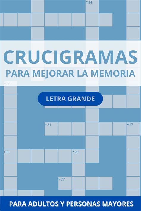 Adultos mayores resolviendo un crucigrama en grupo
