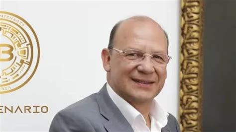 Ministro de Hacienda explicando el bono EMPART