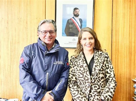 Foto de la Directora Regional de Senadis Los Lagos, Pamela Celis Aburto, en un evento oficial
