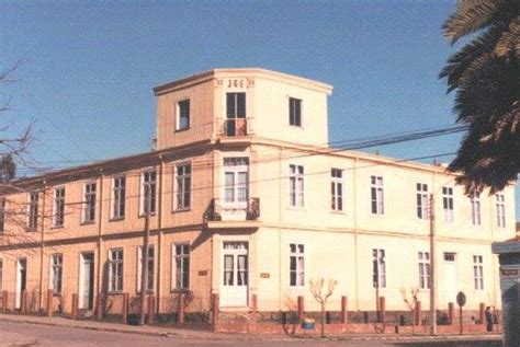 Fotografía del exterior del Hogar de Ancianos San Francisco de Asís en Lebu