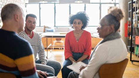 Infografía general sobre el rol del trabajador social en la atención a la discapacidad