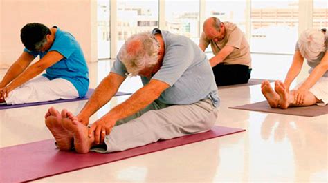 esquema de los beneficios del yoga para adultos mayores