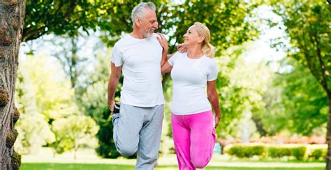 Gráfico comparativo que muestra la mejora en calidad de vida de pacientes con cuidados paliativos tempranos frente a los que no los recibieron.