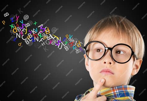 Foto ilustrativa de un niño con signos de progeria