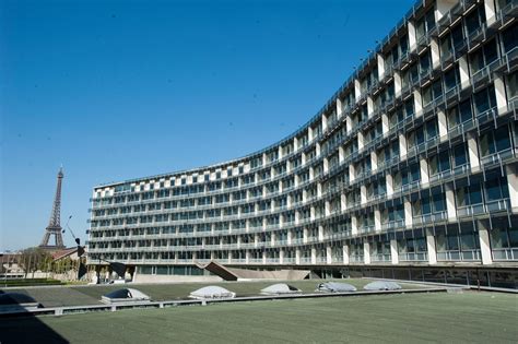 Edificio de la sede central de Agence France-Presse en París, Francia