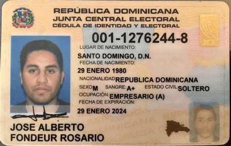 Foto de documentos de finiquito y cédula de identidad