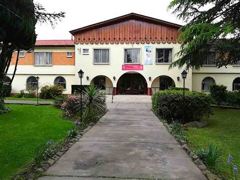 Fotografía exterior del Hogar de Ancianos Nuestra Señora de los Dolores en Los Andes