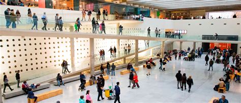 Fotografía: Rampa helicoidal en el Centro Cultural La Moneda