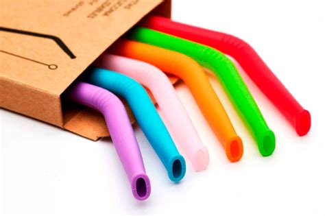 Comparativa de distintos tipos de pajitas reutilizables (acero, bambú, vidrio)