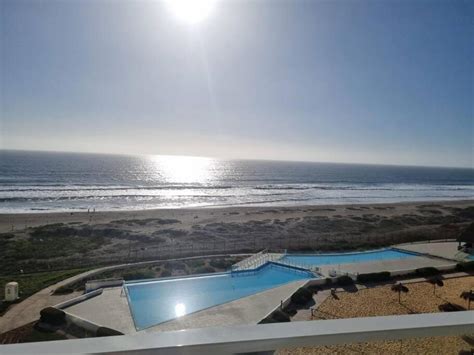 Piscina exterior en un alojamiento en La Serena