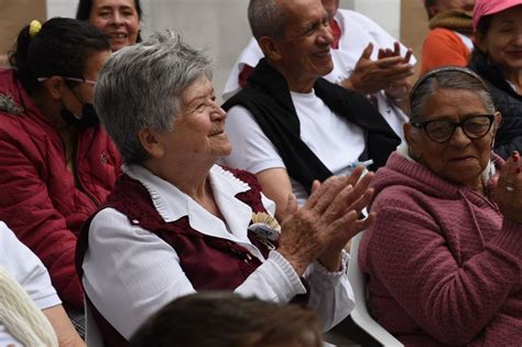 Esquema de apoyo a adultos mayores
