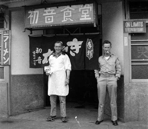 Foto histórica de Japón durante la ocupación americana