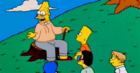 Abuelo Simpson contando una historia a Bart y Lisa